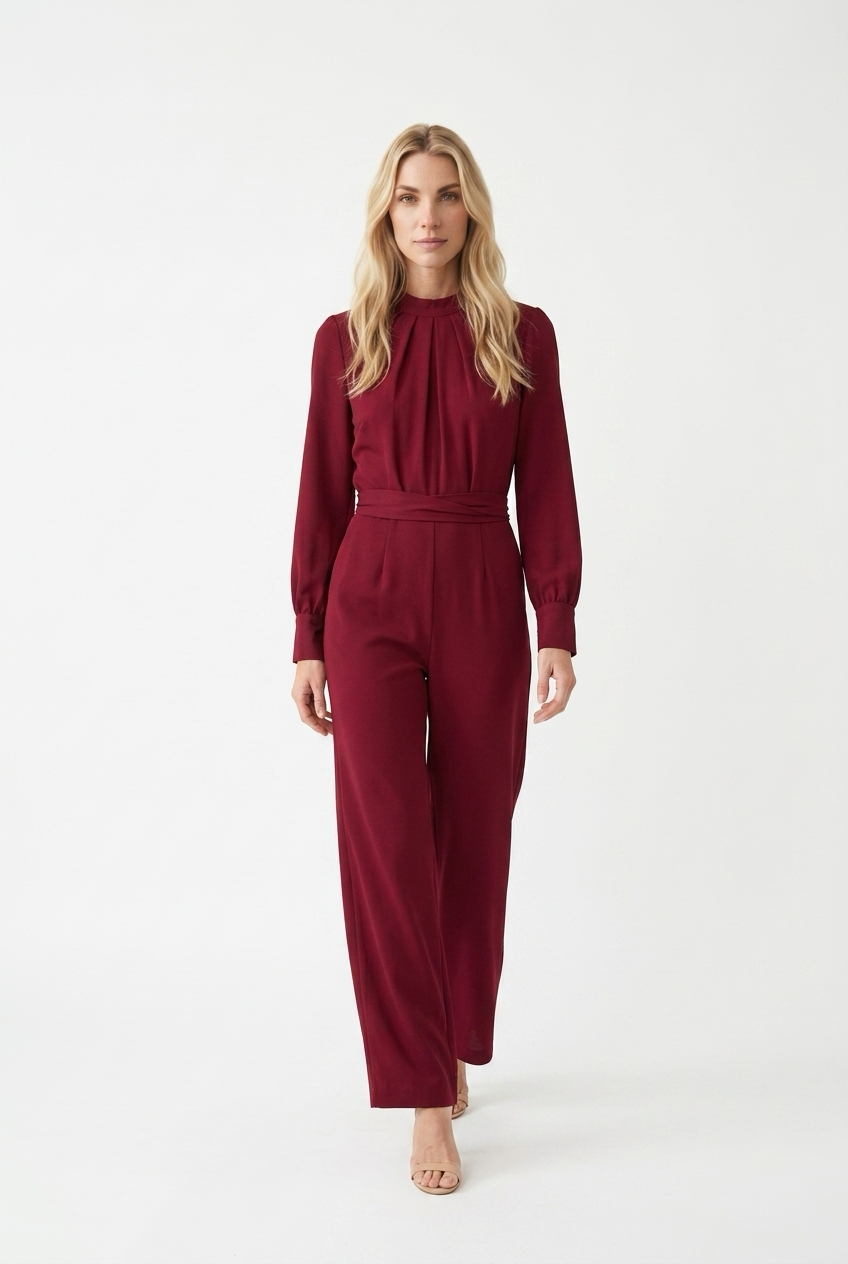 Bordeaux lang jumpsuit med drape-detalje ved halsen