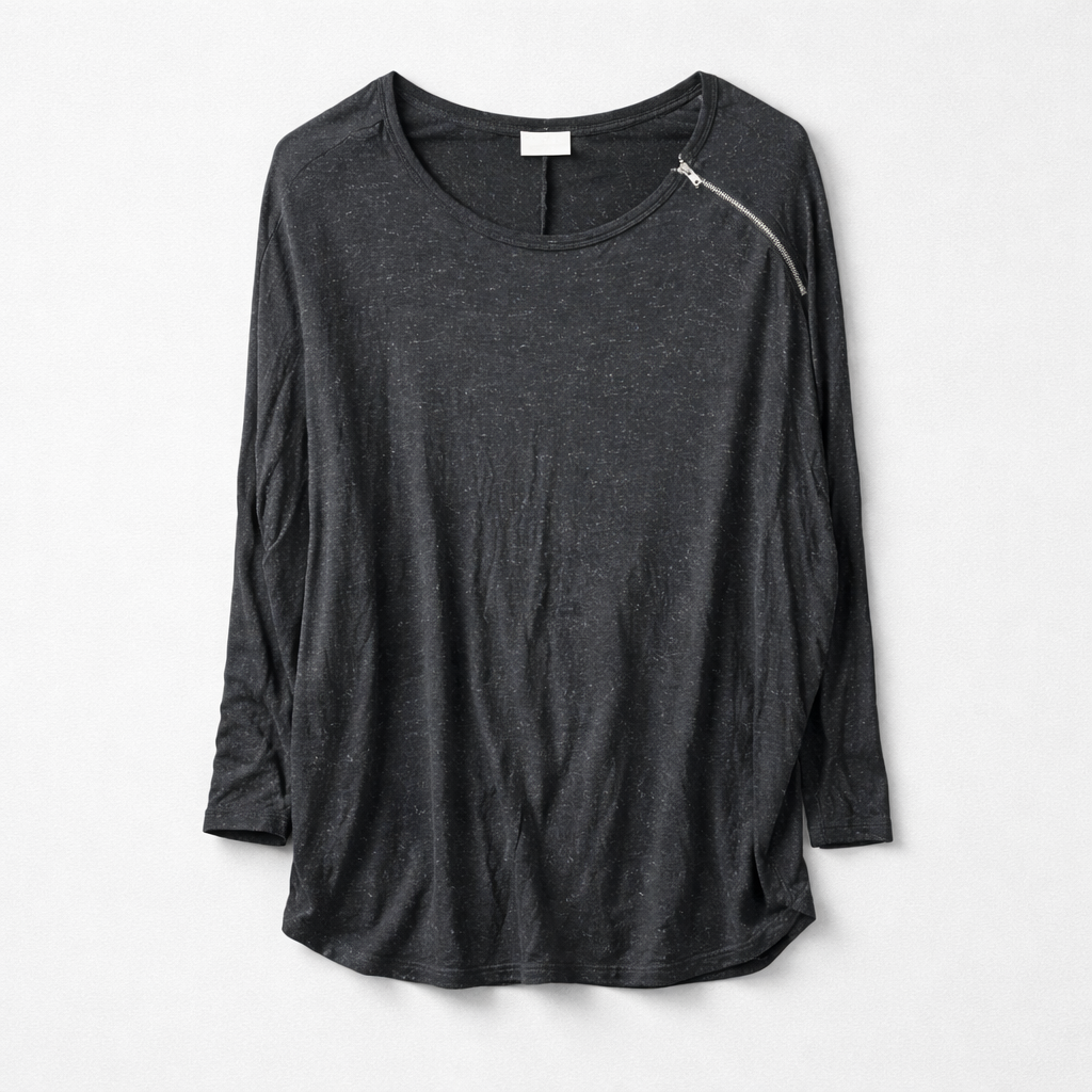 Rå oversized bluse med lynlåsdetalje på skulder