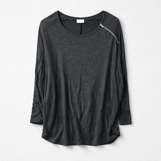 Rå oversized bluse med lynlåsdetalje på skulder