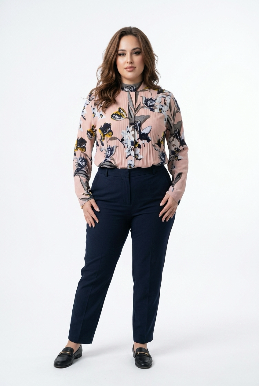 Bluse med blomsterprint og høj krave