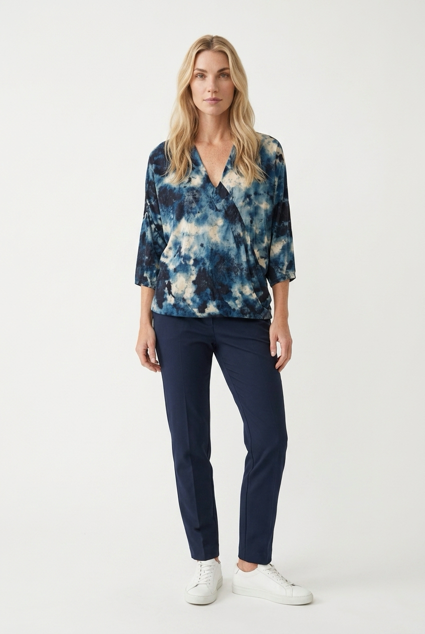 Tie-dye kjole med wrapsnit