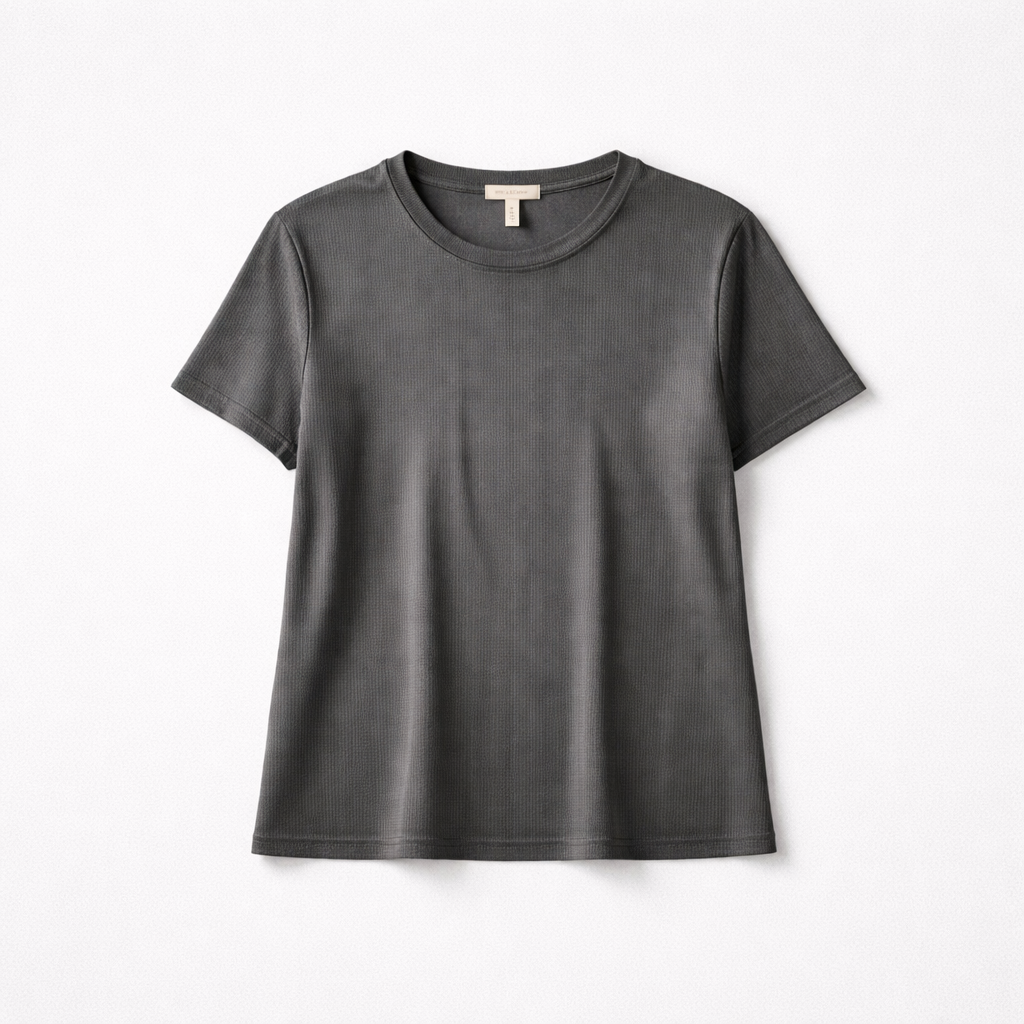 Fin t-shirt med glimmerdetaljer