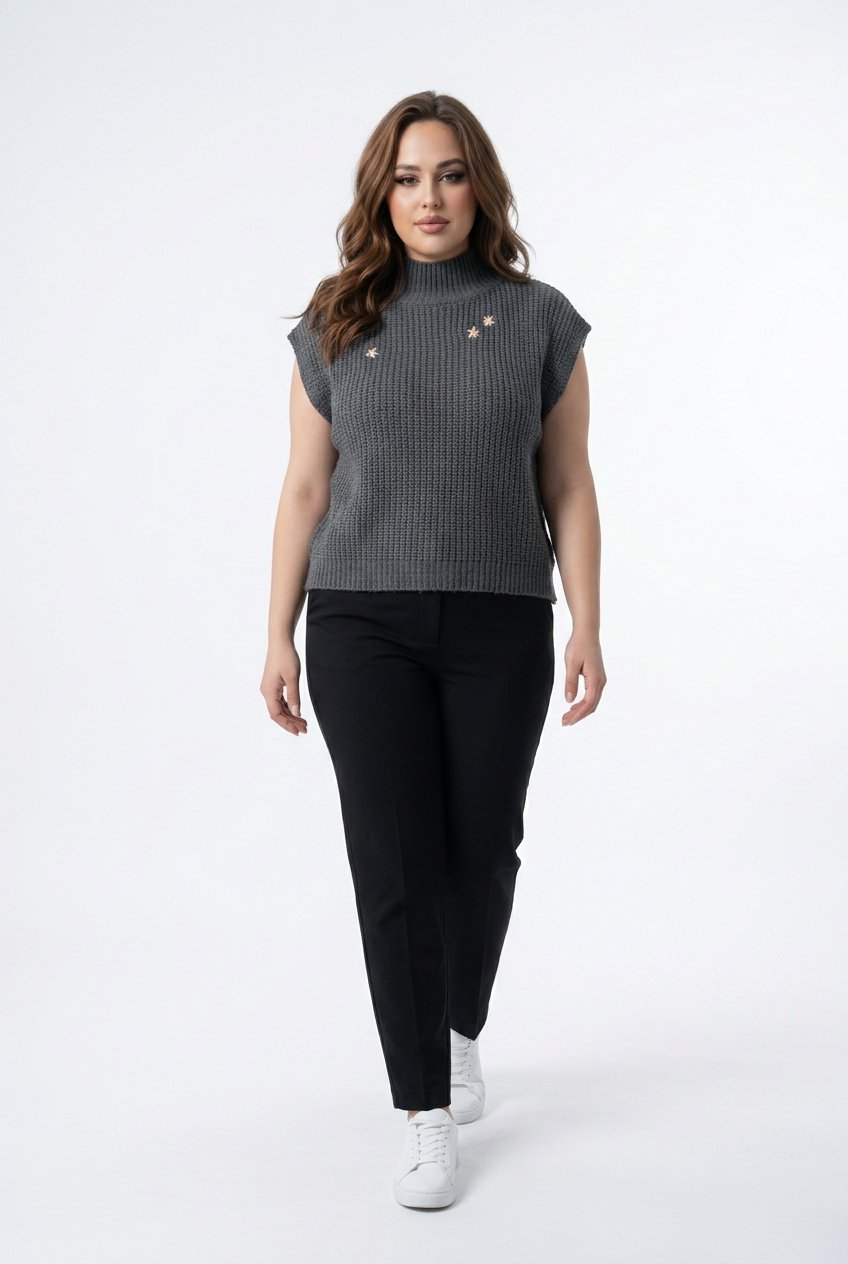 Chunky strikvest med små blomster