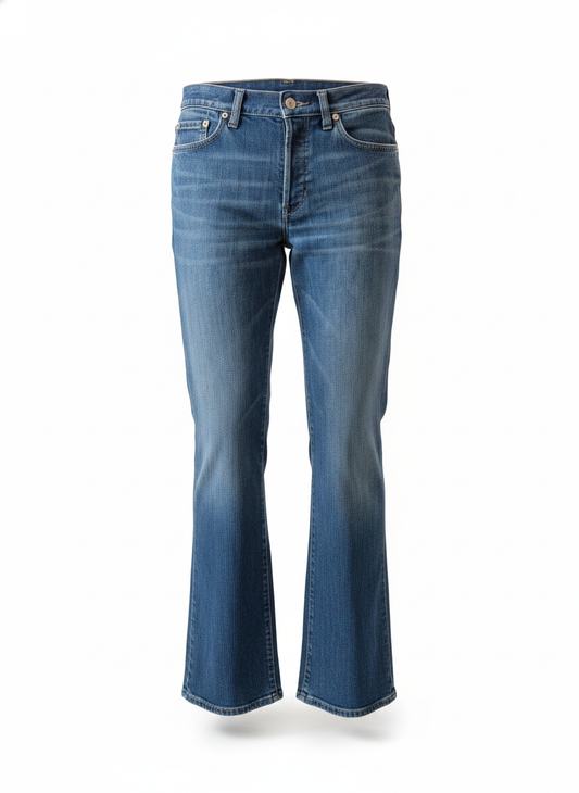 Mellemblå washed Diesel jeans med let bootcut - ghost mannequin