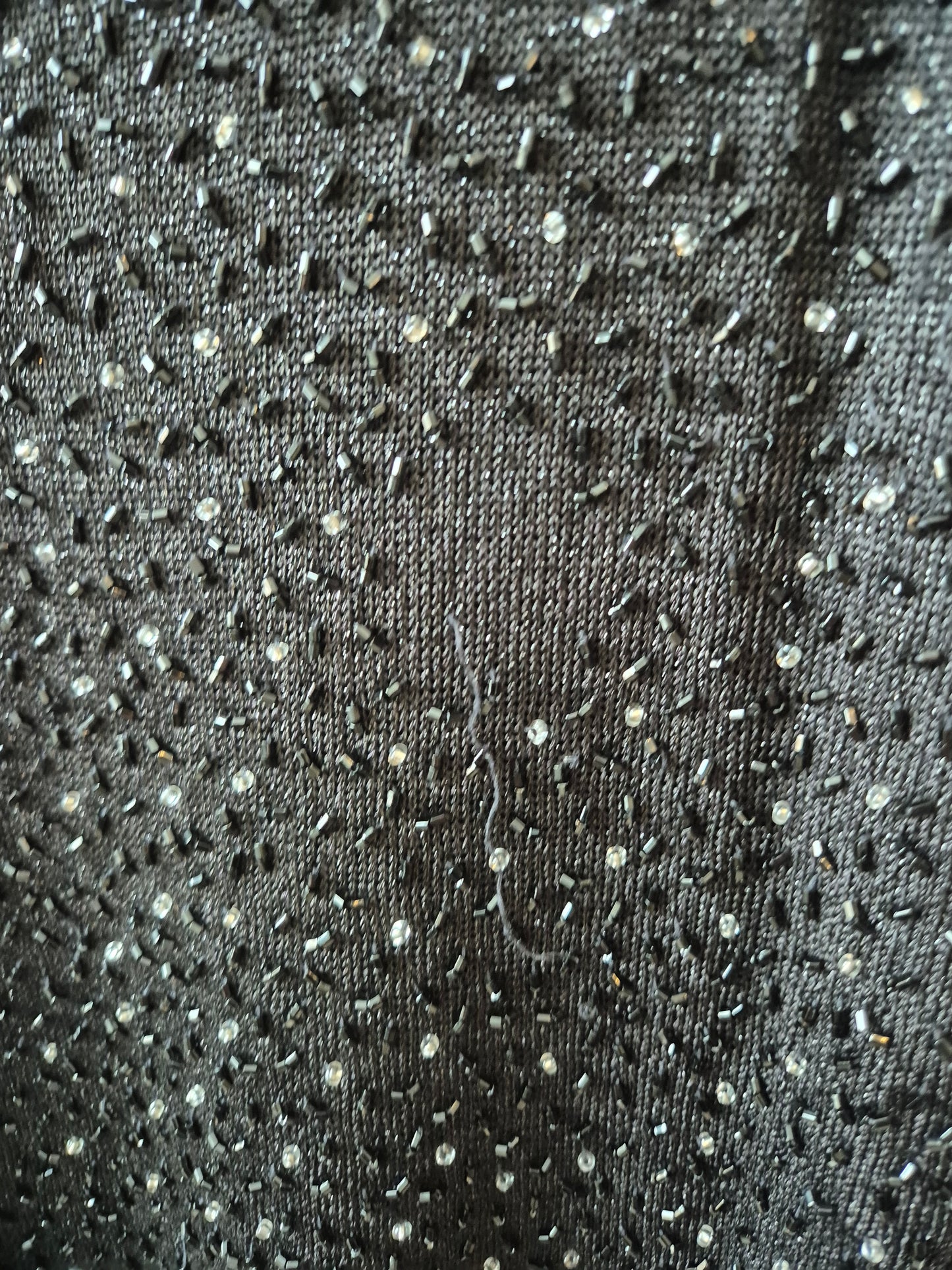 Top med perler - str M/L